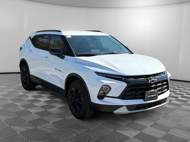 New 2026 Chevrolet Blazer LT w/ Convenience Package AWD/4WD image 7