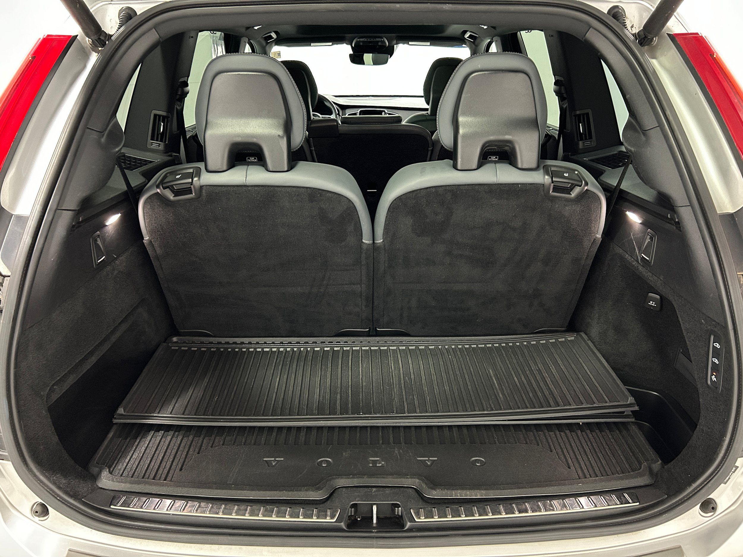 Used 2021 Volvo XC90 T8 Inscription AWD/4WD image 34