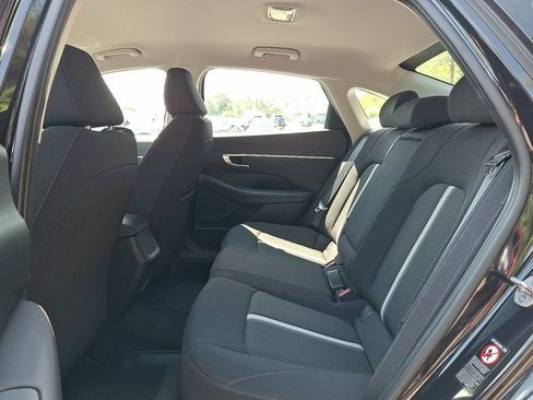 Used 2023 Hyundai Sonata SEL w/ Cargo Package FWD image 11