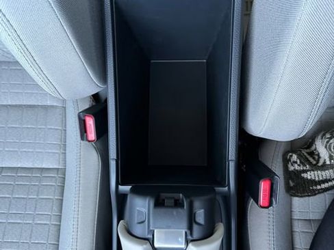 Used 2025 Honda HR-V LX image 37