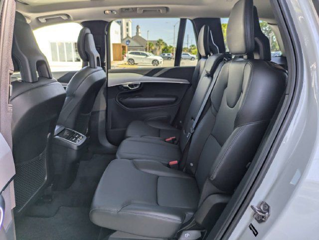 Used 2022 Volvo XC90 T5 Momentum w/ Advanced Package FWD image 18