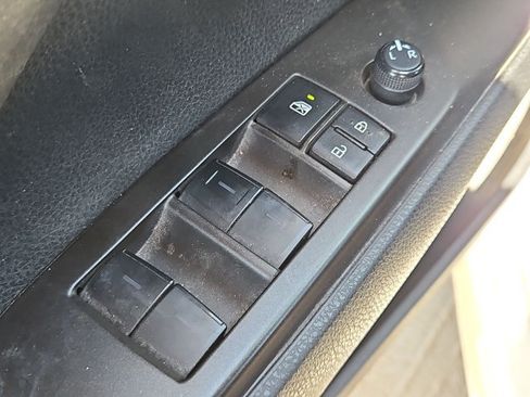 Used 2023 Toyota Camry SE w/ Protection Package (Q2) (TMS) FWD image 23