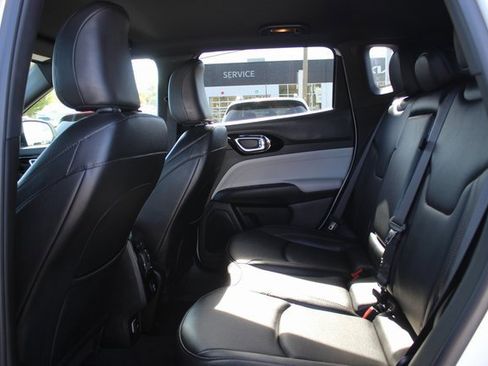 Used 2024 Jeep Compass Limited image 23