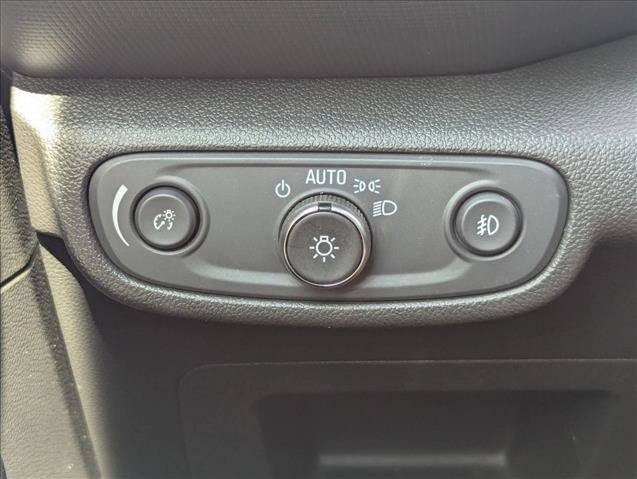 Used 2022 Chevrolet TrailBlazer RS w/ Convenience Package FWD image 11