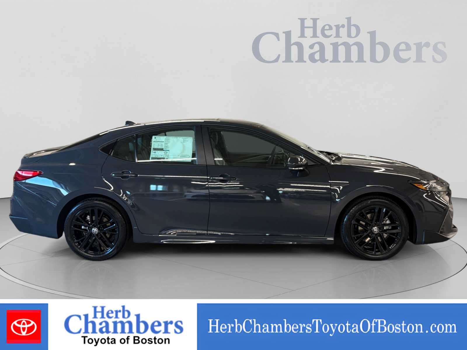Used 2026 Toyota Camry SE FWD image 11
