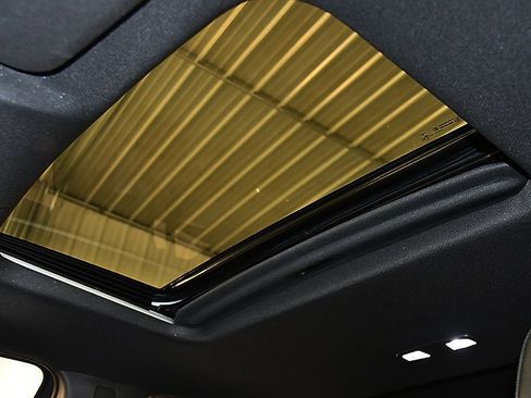 Used 2023 Chevrolet Silverado 1500 High Country w/ High Country Premium Package image 30