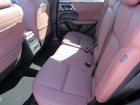 New 2026 Mitsubishi Outlander SEL FWD image 8
