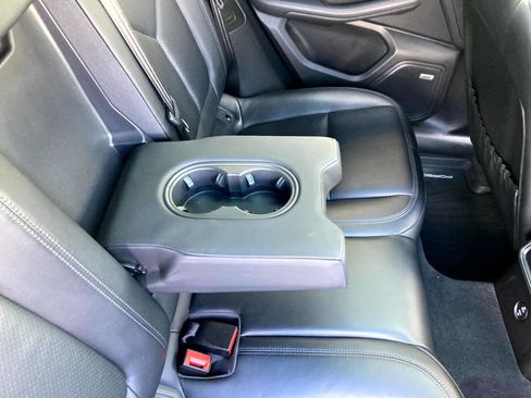 Used 2020 Porsche Macan image 19