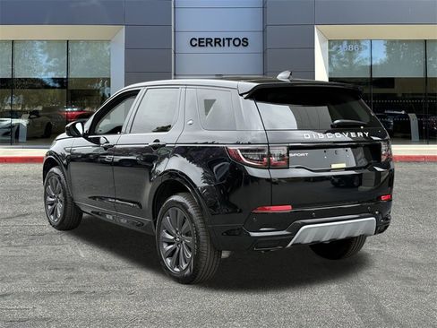 New 2025 Land Rover Discovery Sport S image 7