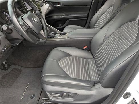 Used 2024 Toyota Camry SE w/ Convenience Package image 15