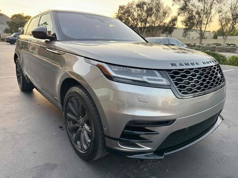 Used 2018 Land Rover Range Rover Velar R-Dynamic SE image 9