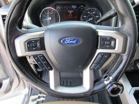 Used 2022 Ford F250 Lariat w/ Lariat Ultimate Package AWD/4WD image 35