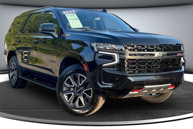 Used 2022 Chevrolet Tahoe Z71 w/ Luxury Package AWD/4WD image 3