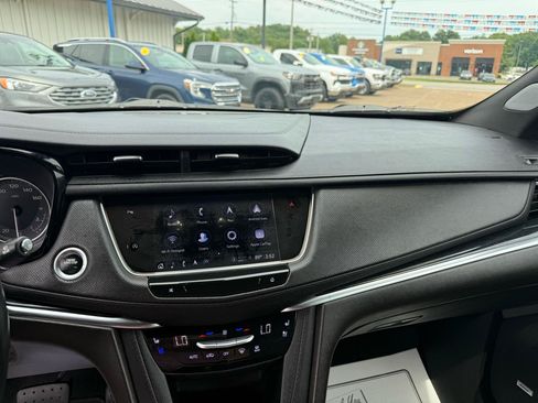 Used 2024 Cadillac XT5 Premium Luxury AWD/4WD image 10