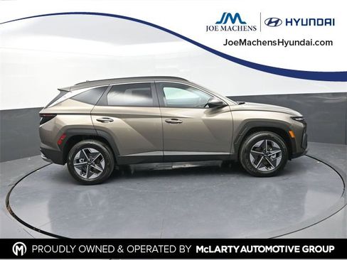 New 2026 Hyundai Tucson SEL image 1