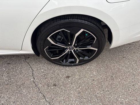 Used 2025 Nissan Altima 2.5 SR image 31