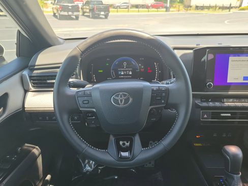 Certified 2025 Toyota Camry SE w/ Convenience Package AWD/4WD image 21
