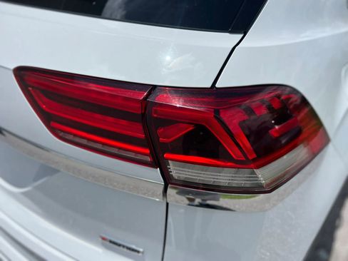 Used 2020 Volkswagen Atlas Cross Sport SEL Premium R-Line AWD/4WD image 20