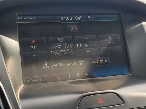 Used 2015 Ford Focus SE w/ Equipment Group 201A FWD image 16
