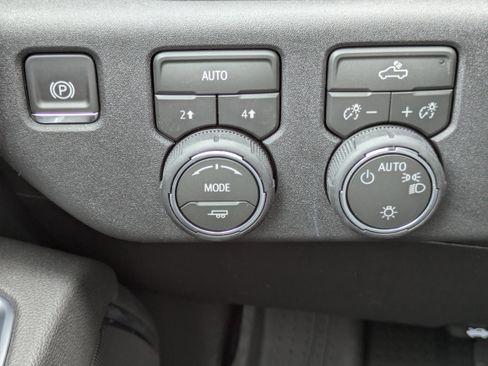 New 2026 Chevrolet Silverado 1500 LT AWD/4WD image 14