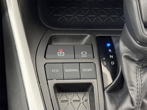 Certified 2025 Toyota RAV4 LE FWD image 26
