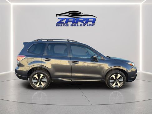 Used 2018 Subaru Forester 2.5i Premium w/ All-Weather Package AWD/4WD image 8