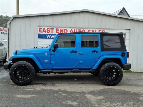 Used 2015 Jeep Wrangler Unlimited Sahara w/ Connectivity Group image 2