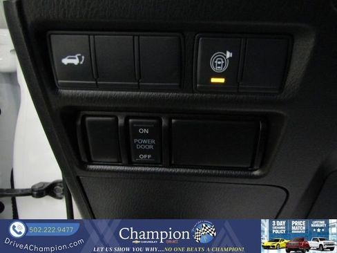 Used 2022 Nissan Armada SL AWD/4WD image 28