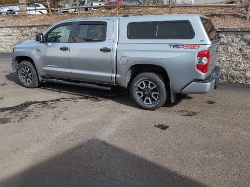 Used 2020 Toyota Tundra SR5 w/ TRD Off-Road Package image 7