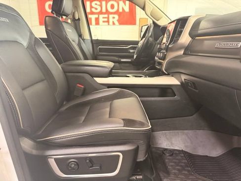 Used 2019 RAM 1500 Laramie AWD/4WD image 26