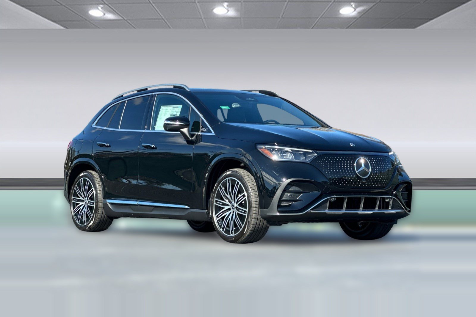 Used 2026 Mercedes-Benz EQE 320 4MATIC SUV image 6
