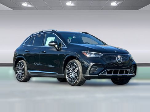 Used 2026 Mercedes-Benz EQE 320 4MATIC SUV image 6