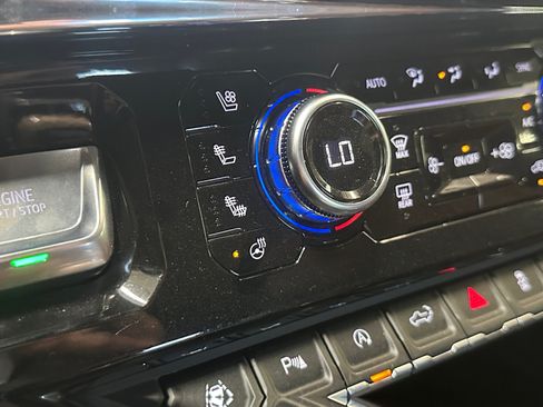 Used 2025 GMC Sierra 1500 Denali Ultimate AWD/4WD image 27