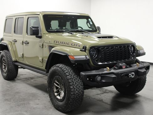 Used 2025 Jeep Wrangler Unlimited Rubicon 392 AWD/4WD image 10