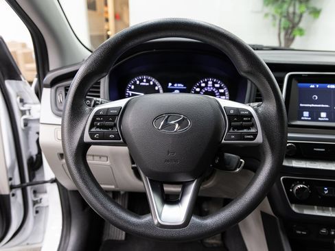 Used 2019 Hyundai Sonata SE FWD image 16
