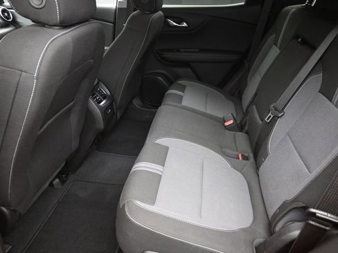 Used 2025 Chevrolet Blazer LT AWD/4WD image 9