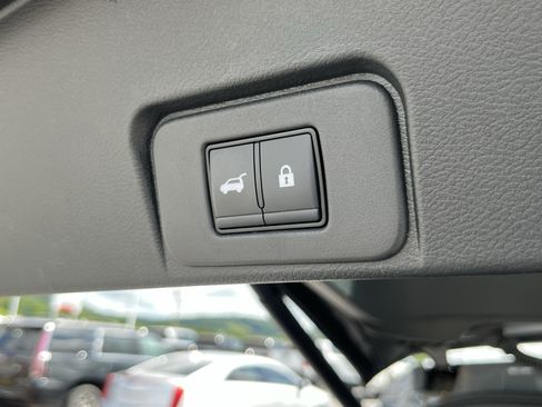 Used 2023 Nissan Rogue SL w/ SL Premium Package AWD/4WD image 8