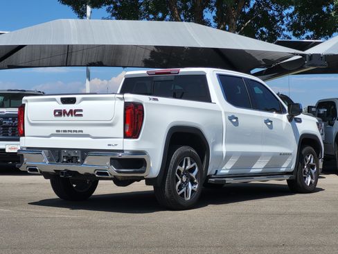 Used 2024 GMC Sierra 1500 SLT w/ SLT Premium Plus Package AWD/4WD image 7