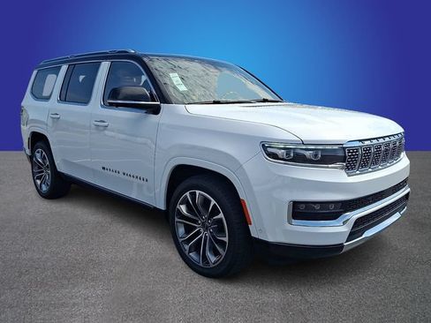 Used 2023 Jeep Grand Wagoneer Series III AWD/4WD image 3