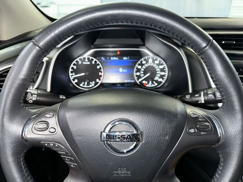 Used 2019 Nissan Murano SV image 6