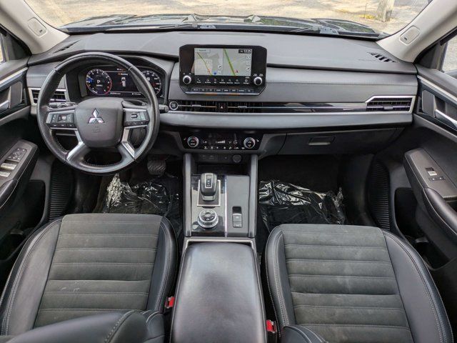 Used 2024 Mitsubishi Outlander SE AWD/4WD image 16