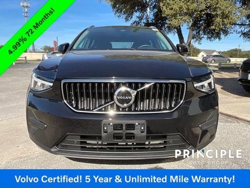 Certified 2025 Volvo XC40 B5 Core image 3