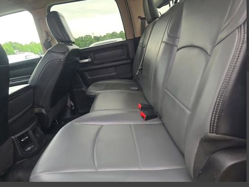 Used 2019 RAM 2500 Tradesman w/ Chrome Appearance Group AWD/4WD image 5