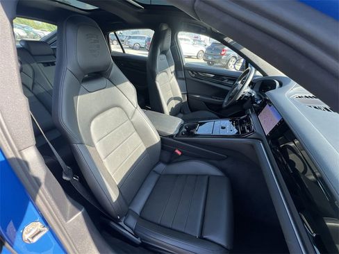 Used 2025 Porsche Panamera 4 image 33