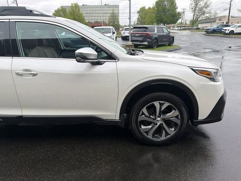 Used 2021 Subaru Outback Touring AWD/4WD image 6