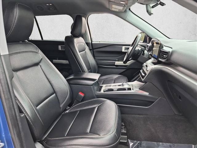 Used 2020 Ford Explorer XLT w/ Equipment Group 202A RWD image 22