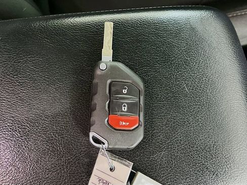 Used 2021 Jeep Wrangler Unlimited Sport image 32