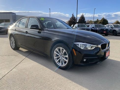 Used 2018 BMW 320i xDrive Sedan image 7
