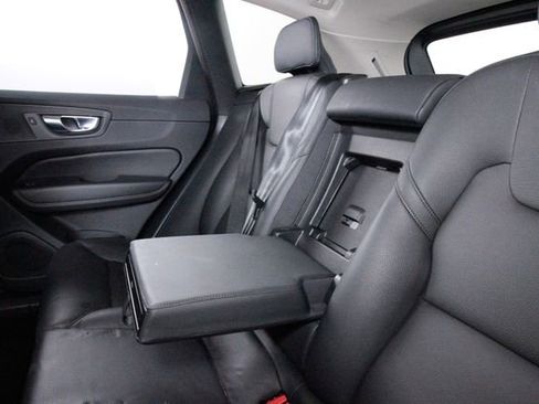 Certified 2025 Volvo XC60 B5 Plus w/ Climate Package AWD/4WD image 27