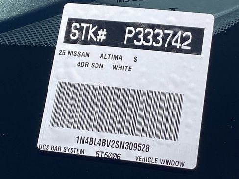Used 2025 Nissan Altima 2.5 S FWD image 37